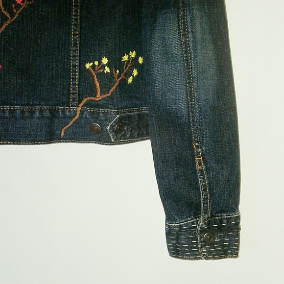Jean Jacket With Butterfly Embroidery - Picture 3 of 4